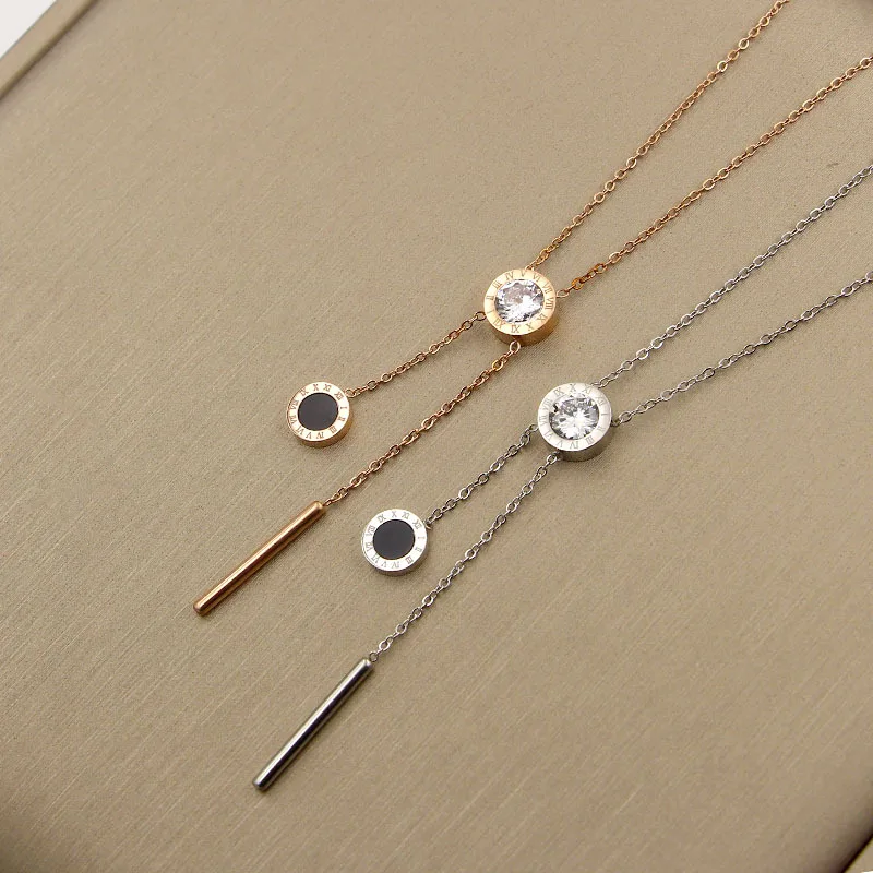 New Roman numerals single crystal hanging black round cake round short necklace female fashion jewelry clavicle necklace