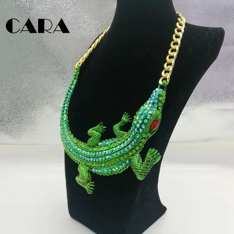 2019 new  Women Big Choker Statement Necklaces Green Rhinestones Crocodile Necklace Gold Chain Jewelry Crystal Necklace CAHS0007