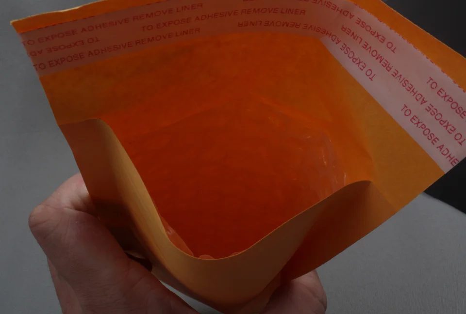 عالية الجودة كرافت فقاعة حقيبة وسادة مغلفات الارسال 4 في بواسطة 7 بوصة صدمة برهان 122*178 + 40 مللي متر أكياس الارسال أكياس الشحن 30 قطعة مجموعة