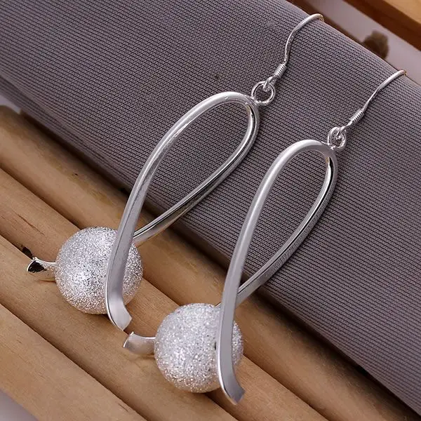 

Pretty Silver Plated Earrings For Women Wholesale Charm Christmas Gifts S925 Fashion Jewelry Ball Earrings E133