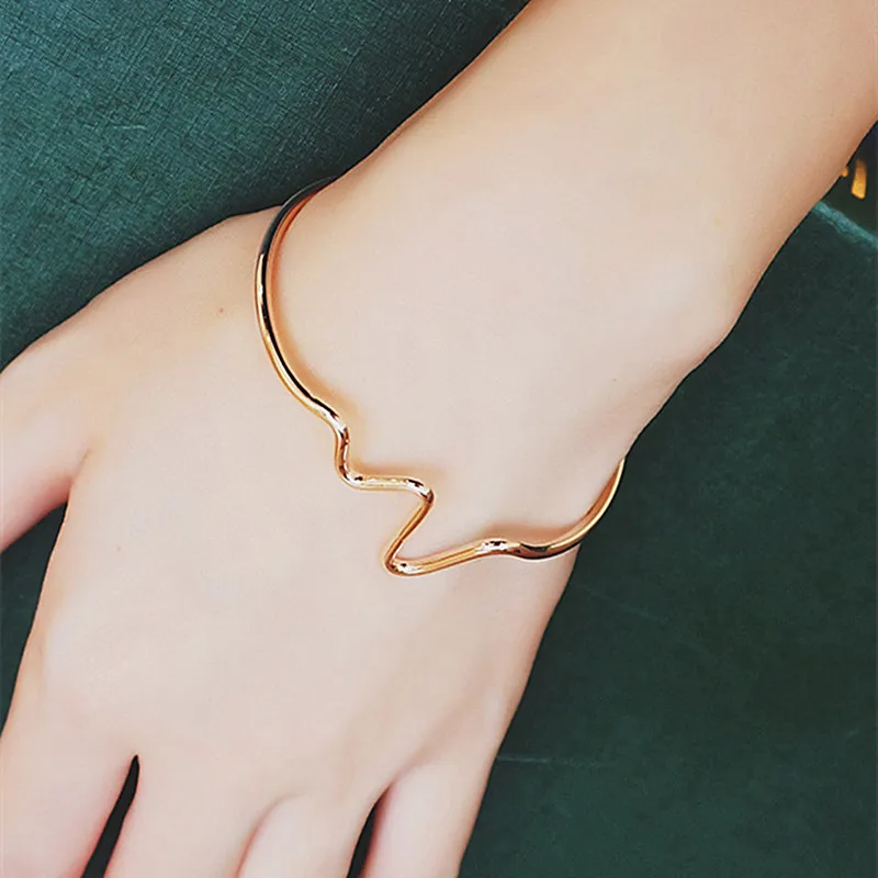 Tiny Thin Open Cuff for Wpmen New Punk Hiphop Triangle Bangles Leaf Arrow Bijoux Geometric pulseras mujer Wholesale Lot