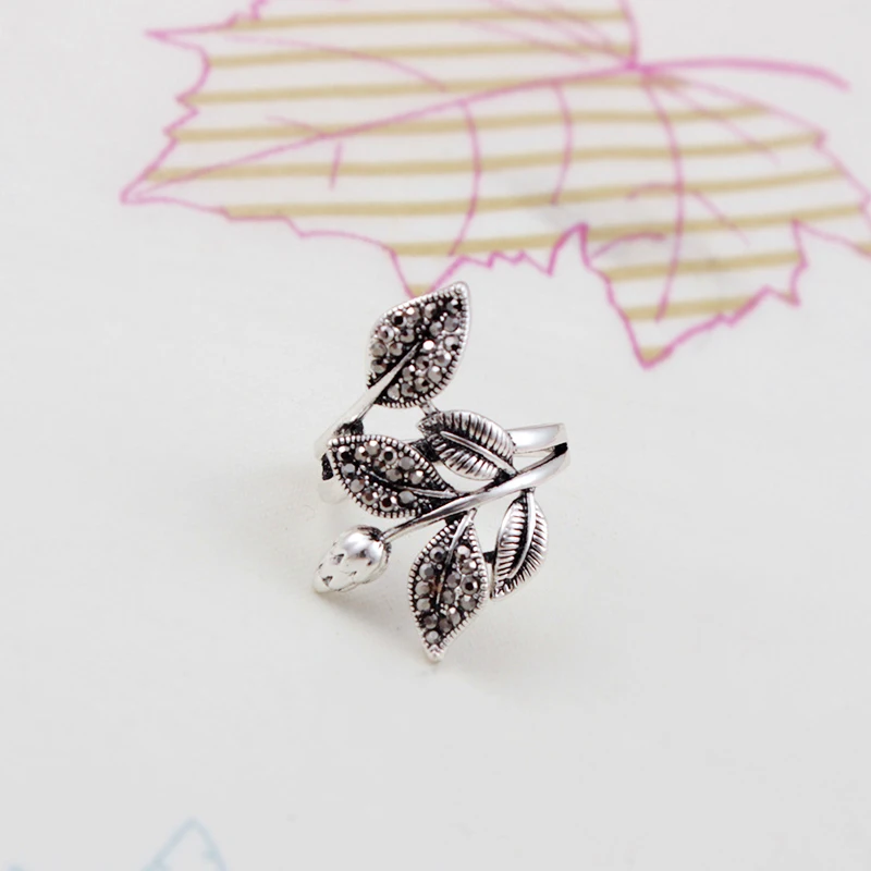 Ajojewel Size 7-9 Vintage Style Rose Bud Ring Flower Elegant Black Rhinestone Leaf Anel Party Gift