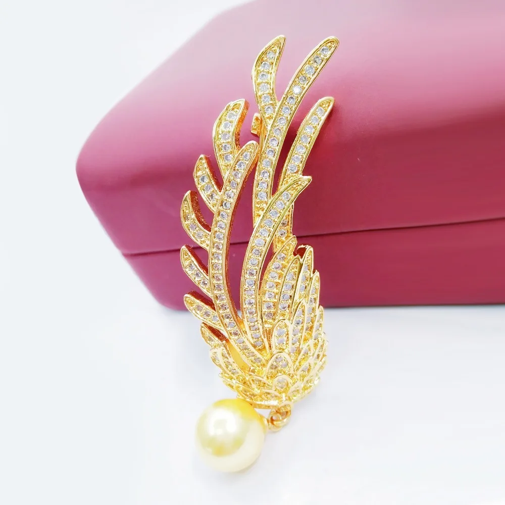 

Angel Wing Feather Style Brooches Fashion CZ Crystal Jewelry Lady Dress Brooch Pin Garment Accessory Birthday Gift Free Shipping