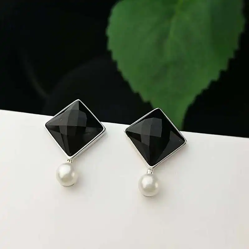 Agate Earrings fashionable temperament concise exquisite Ms. Beizhu S925 silver ear nails wholesale silver jewelry