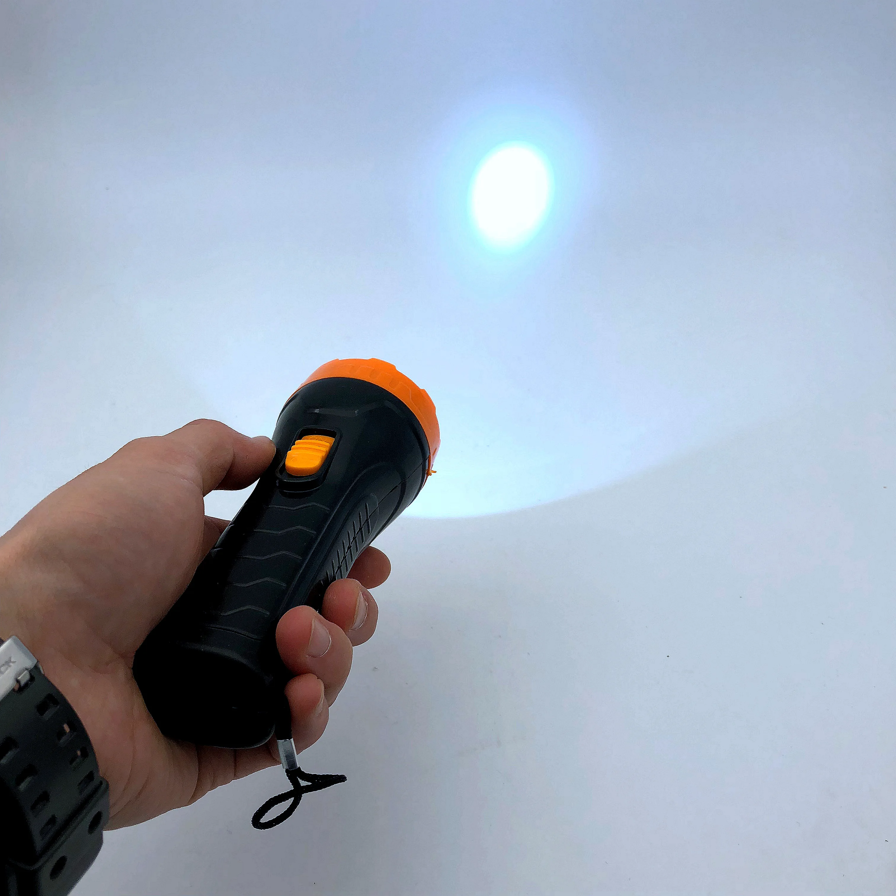 MINGRAY-linterna LED de plástico 3AA, no recargable, para acampada, 2019