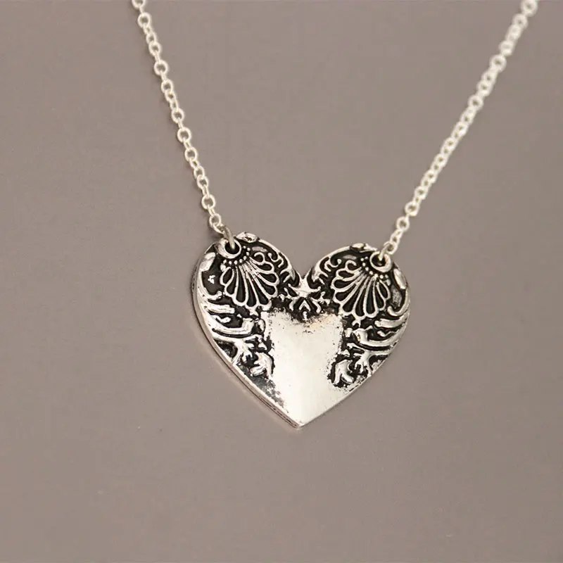 Wholesale Bulk 10pc Vintage Nautical Spray Heart Pendant Necklace Antique Silver Minimalist Love Necklace For Women Girls Gift