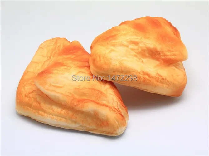 2 x Hot Lifelike Fake Toast Bread Garnish Artificial Fruit Faux  Bun Food Decor Kitchen free shipping