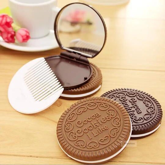 1Pc Chocolade Spiegel Met Kam Cute Cookie Shaped Ontwerp Make Draagbare Vouwen Mini Miroir Espelho Gift