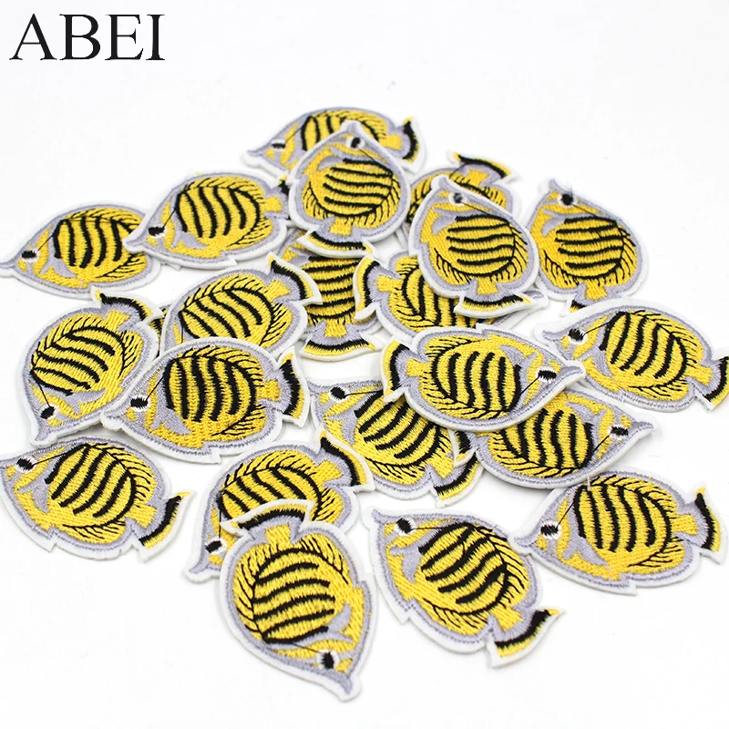 10pcs/lot Embroidered Iron On Small Fish Patches Diy Cute Clothing Appliques Sewing Baby Jeans Stickers Backpack Motif Badge