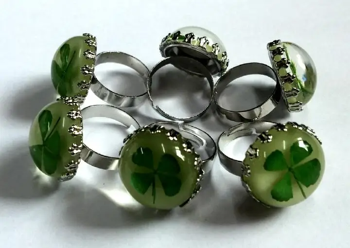 

10 pcs Glow in the dark Round Real Four Leaf Clover Ring Vintage Jewelry