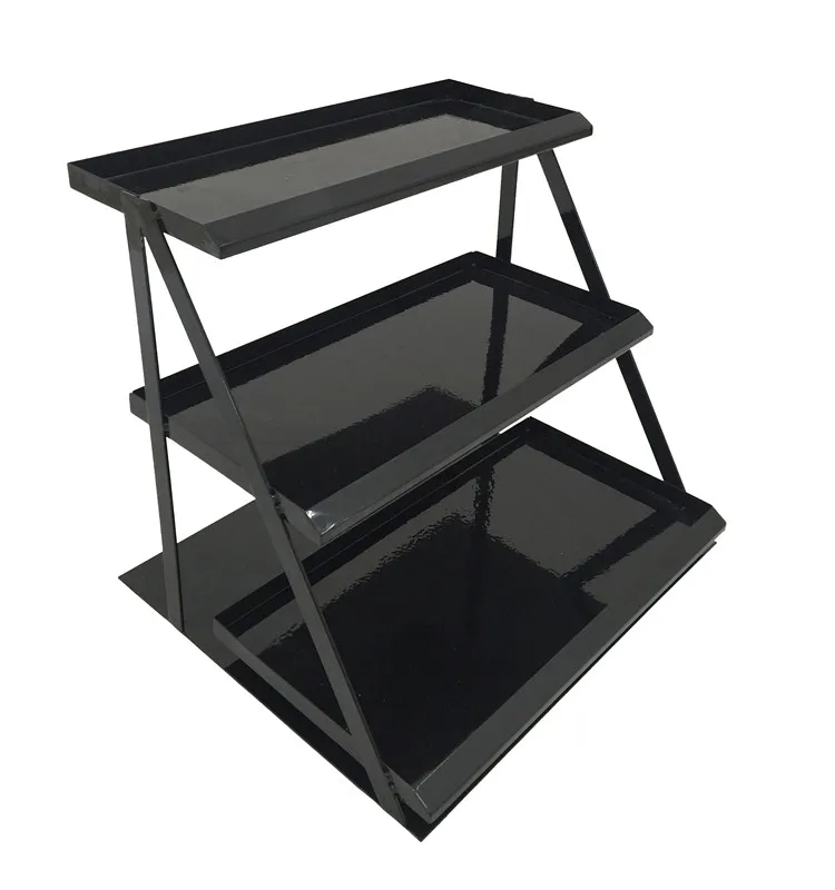 Table d'eau trois couches. Gomme étagères. Rouge à lèvres