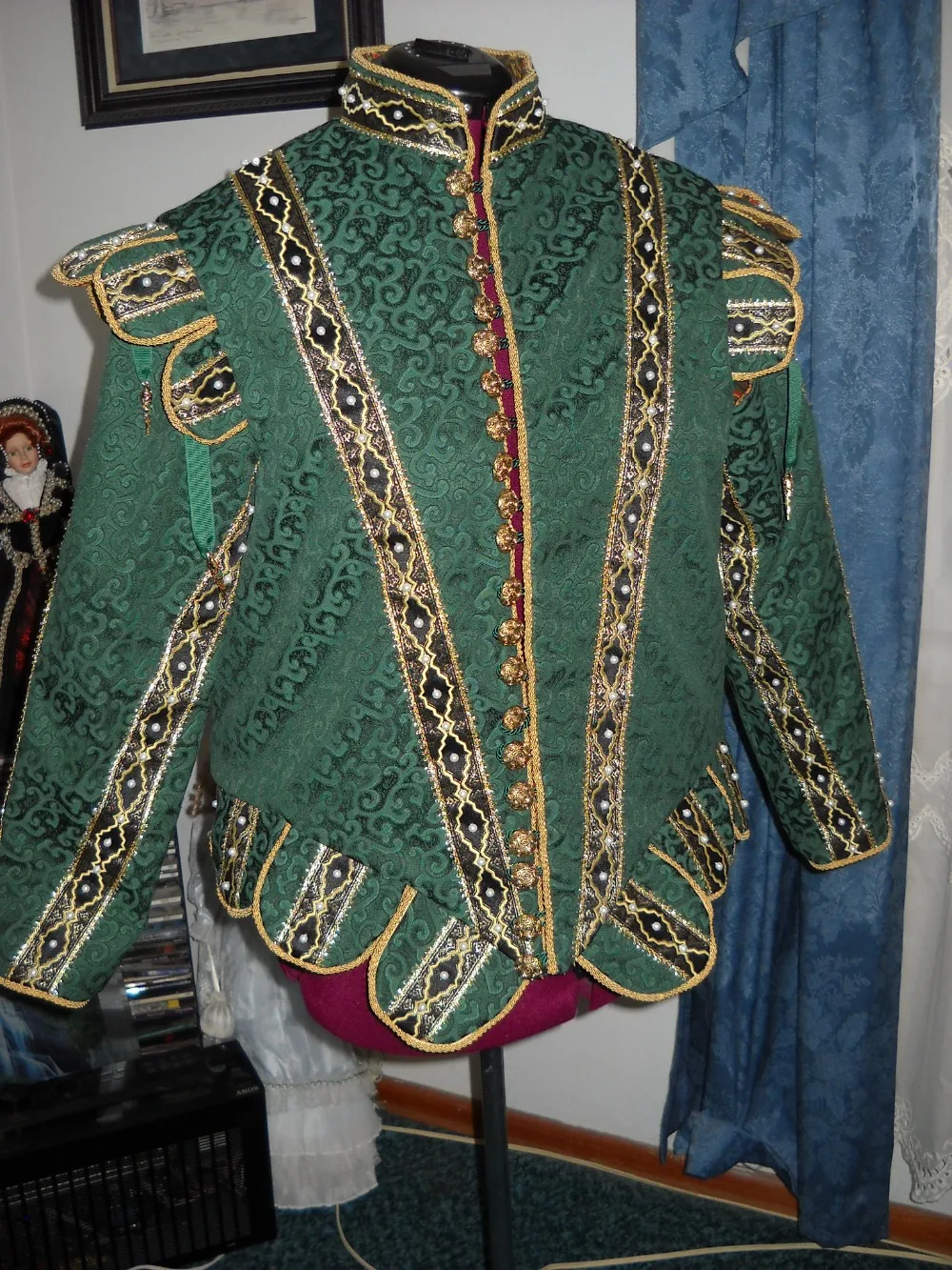 

Tudors men style outfit Henry tudor jerkin doublet Renaissance Nobleman doublet cosplay costume custom made