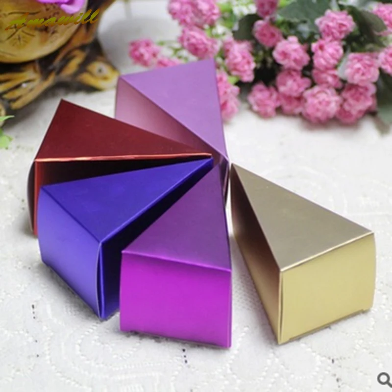 Amawill 50pcs Triangle Shape Wedding Candy Box Cute Wedding Favor and Gifts Marriage Cajas Baby Shower Paper Gifts Box Packaging