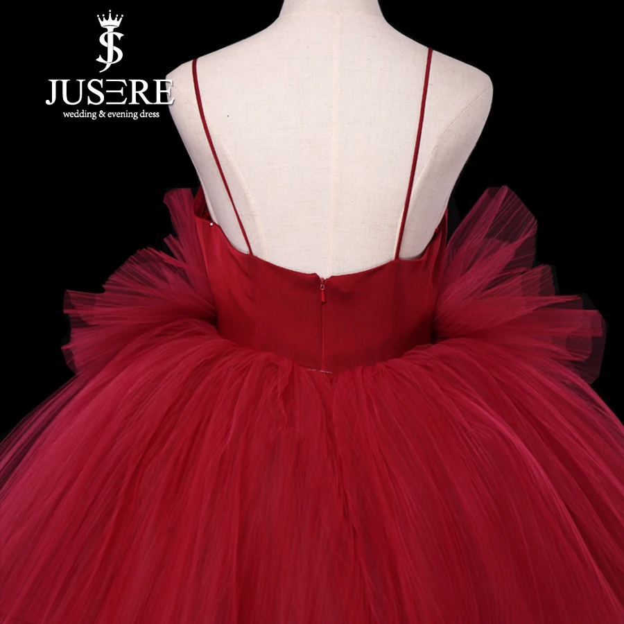 Alto Basso Della Cinghia di Spaghetti A File di Tulle rosso di Un Personaggio Famoso Treno Lungo Sexy vestito Da Promenade Della Signora Wear Abiti Da Sera 2019 robe de soiree