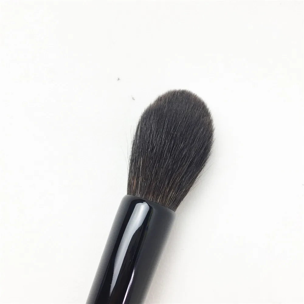 Z-2 Highlight Makeup Brush - Soft Squirrel Hair Luxurious Powder Blush Highlighting Beauty Cosmetic Brush Blender