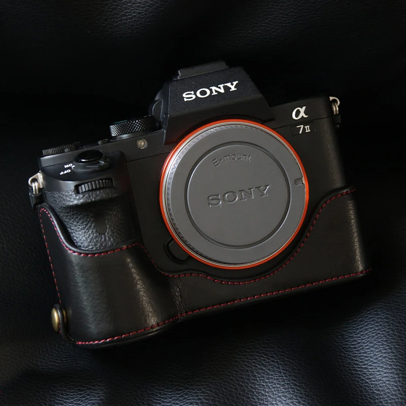 Genuine Leather Camera case Bag  Half Body for For Sony ILCE-7M2 A7 Mark II A7R II  Real leather Bottom Case Open Battery