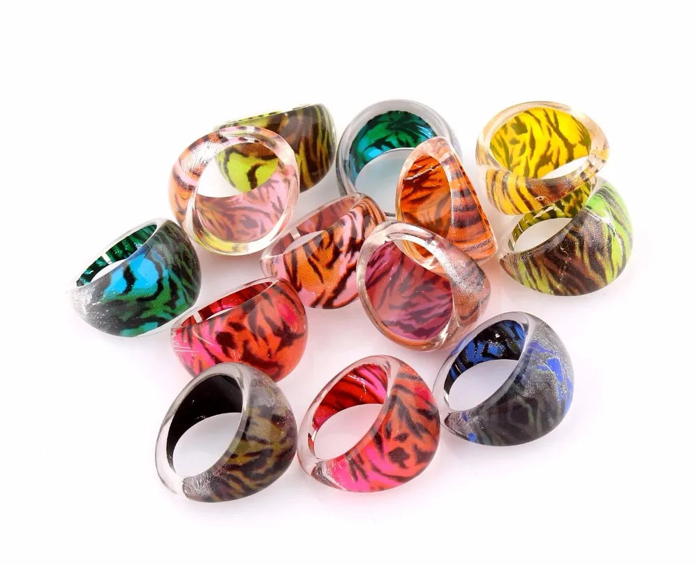 Wholesale Lots 20Pcs Leopard Print Charms Flower High Quality Resin Childrens Ring Engagement Party Gift Fashion Jewelry