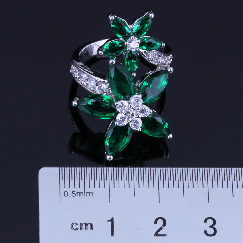 Delightful Star Green Cubic Zirconia White CZ Silver Plated Ring V0518