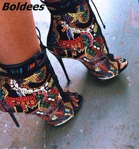 

Luxury Comic Rhinestone Studded Bridal Wedding Shoes Woman Sexy Peep Toe Booties Lace Up Stiletto High Heels Crystal Ankle Boots