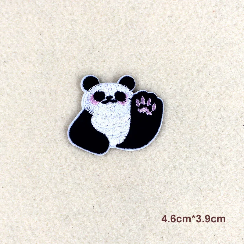 Toppe del fumetto del Panda di 9 p/lotto per ferro caldo dell\'abbigliamento sulle toppe ricamate animale adorabile dei vestiti per i bambini fatti a