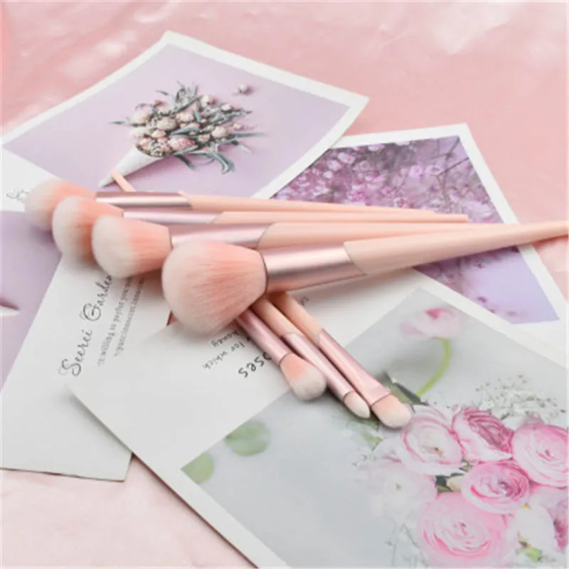 7pcs Makeup Brushes Set Rose Gold Handle Foundation Powder Blush Eye Shadow Lip Brushes Face Beauty Makeup Tools Kit with Case