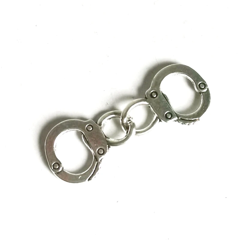 New 20Pcs Retro Style Zinc Alloy Police, Handcuffs, 30 * 11 Pendant Accessories Jewelry Accessories DIY Handmade