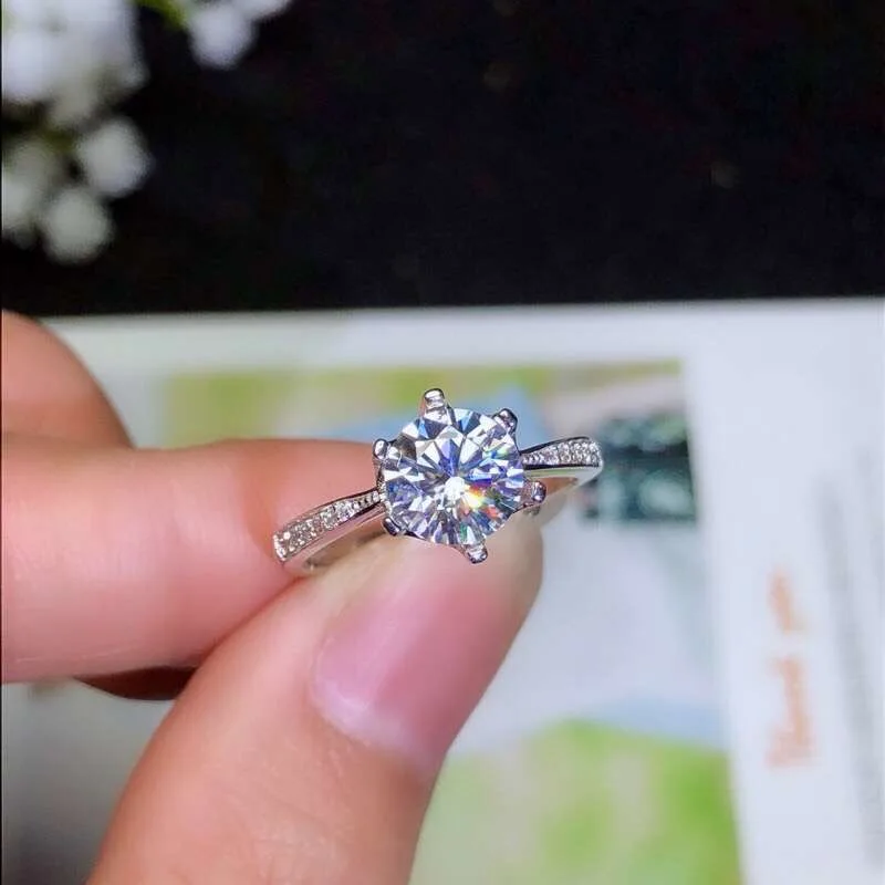 

moissanite,2 carats Super hot selling, comparable to diamonds, exquisite craftsmanship