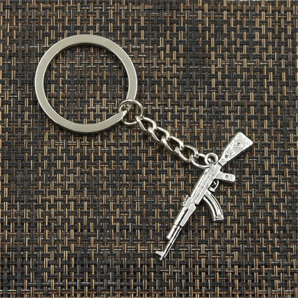 New Fashion Men 30mm Keychain DIY Metal Holder Chain Machine Gun Assault Rifle ak-47 44x15mm Antique Silver Color Pendant