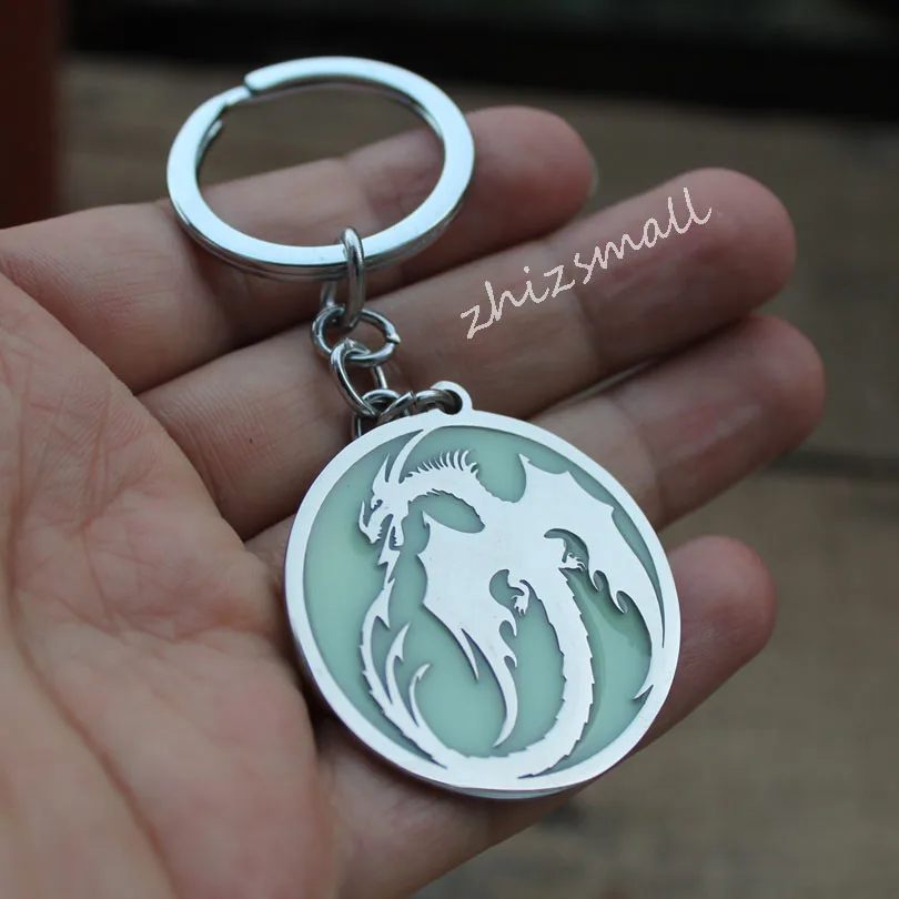 Stainless steel keychain dragon glowing key Chain Fashion Jewelry Pendant glow in the dark Dragon car Bag pendant gift