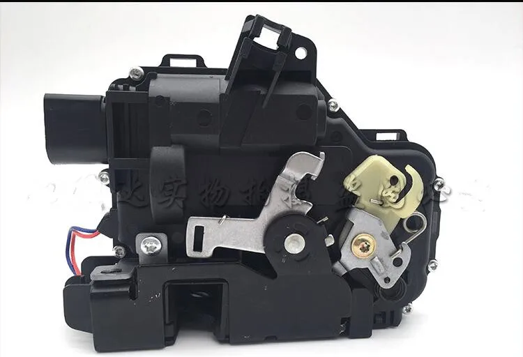 Front Right Door Lock Actuator Mechanism FOR VW PASSAT B5 BORA GOLF 4 MK4 Octavia Beetle  3B1 837 016A