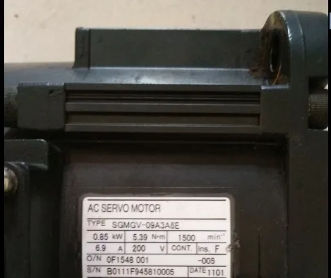 SGMKS-13A5V-BK42-A used in good condition motor
