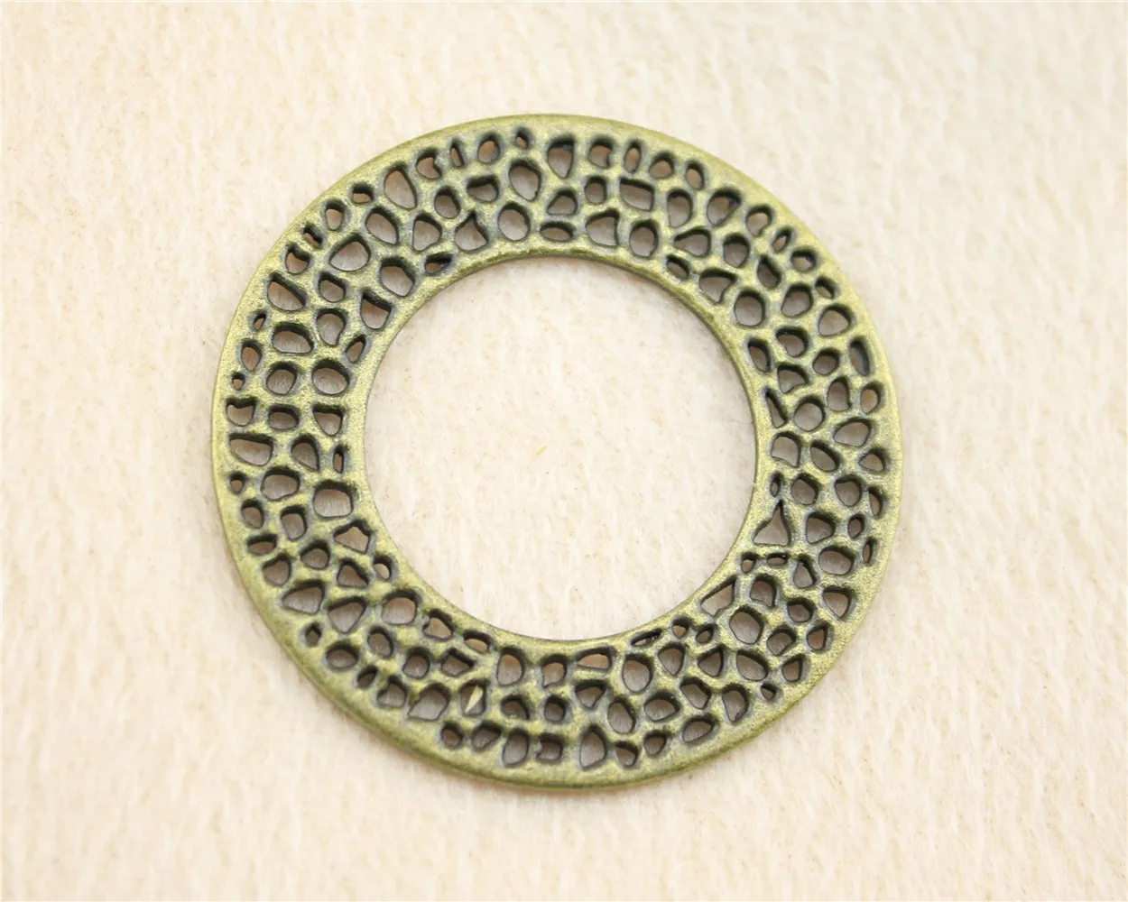 

10pcs/lot 49mm ancient bronze Big Round Circle charm Pendants DIY jewelry for bracelet necklace earring