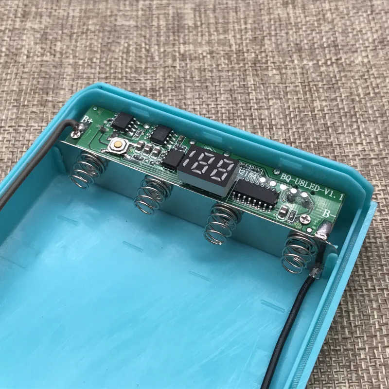 DIY 8x18650 Batterie Halter Power Bank Box Kunststoff Shell Fall Typ C Micro Doppel USB Port Display Power box Farbe Zufällig