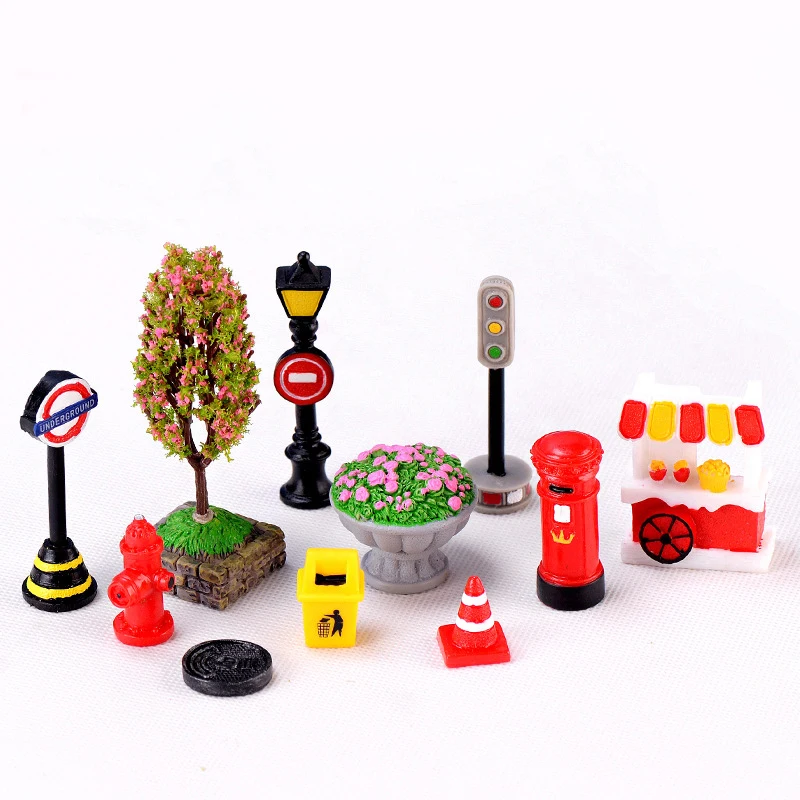 1PC Resin Miniatures Street Light Sign Mail Box Doll House Decoration Toy Fairy Garden Figurines Bonsai Ornaments