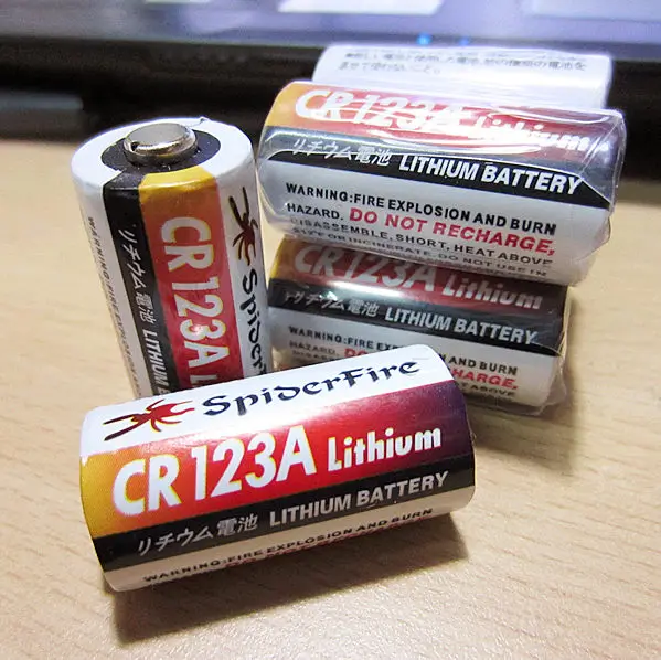 2pcs/lot CR123A CR123 CR 123 123A 16340 1300mAh 3V Lithium Battery disposable lithium-ion battery for the red LED of flashlight