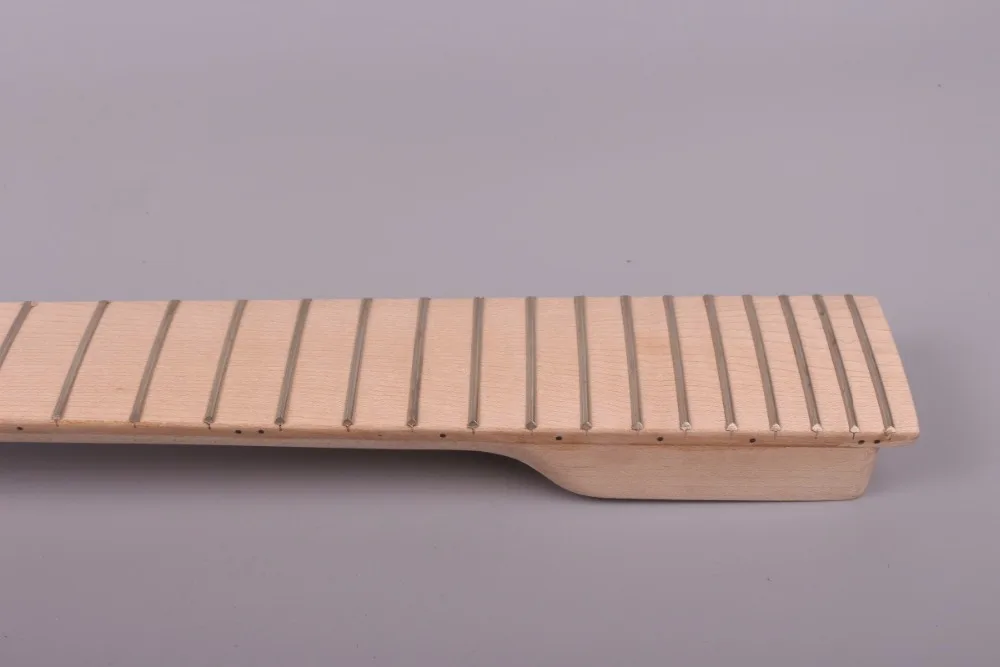 7string Electric guitar neck 24 fret 25.5\'\' inch maple  made MAPLE  fingerboard  unfinished heel width  65 mm  nut:45+-0.2