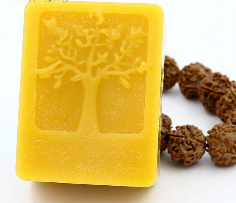 New 1PC About 100g Natural Beeswax Hand Carved Wooden Carving Mahogany Furniture Wax Waxing Polishing