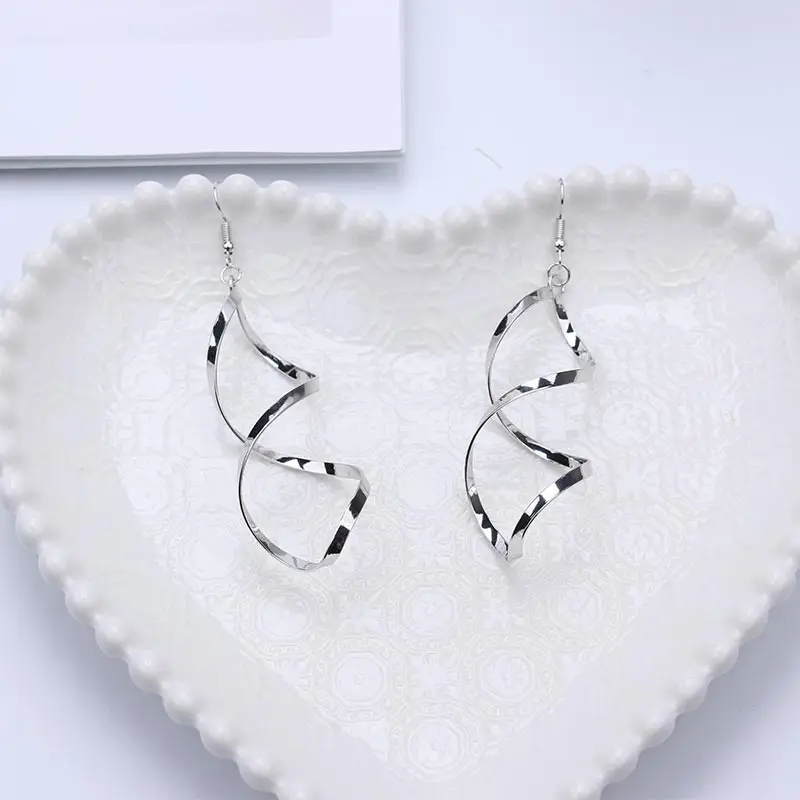 Geometric Earrings for Women Gold Silver Spiral Earrings Hiphop Rock Punk Party Jewelry Statement Earring 2019 Fashion Elegant
