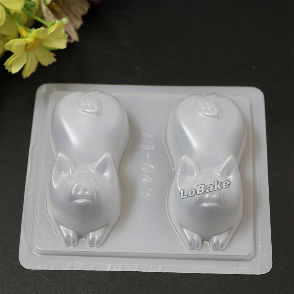 (5pcs/lot) New arrivals cartoon 2 piggy Shape Plastic Semitransparent Chocolate Mold for Home Baking ustensiles patisserie