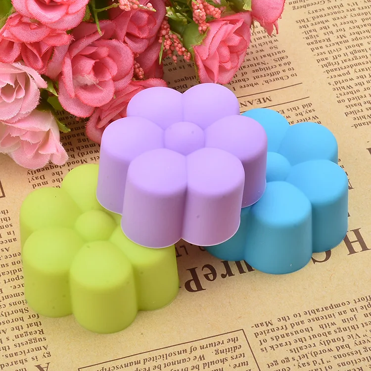 12pcs/set Muffin Cup 5cm Soft Silicone Cake Mold Chocolate Mould Plum Flower Shape Cupcake Baking Tool Mix Colors E077