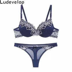 New Sexy Brassiere lady push up bra set Lace embroidery bralette Underwear Panty Set Intimates Black Red Women Bra Thong Set