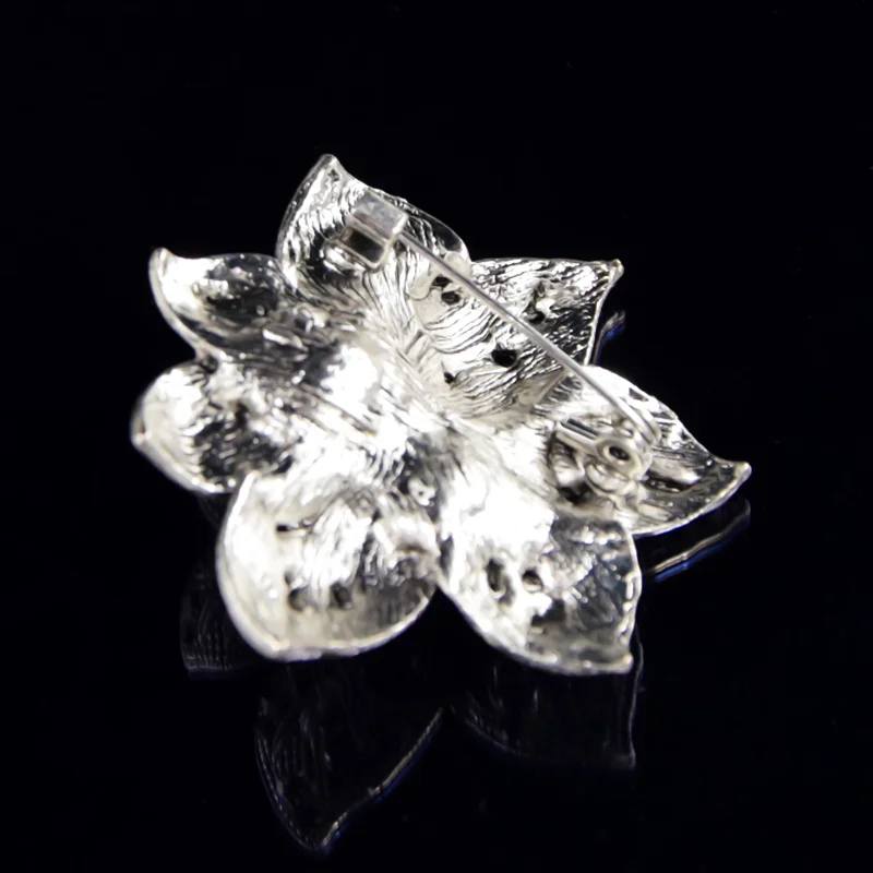 Vintage Black Style Pearl Flower Brooch Hot Selling Fantastic Women Scarf Buckle Pin Jewelry Accessories