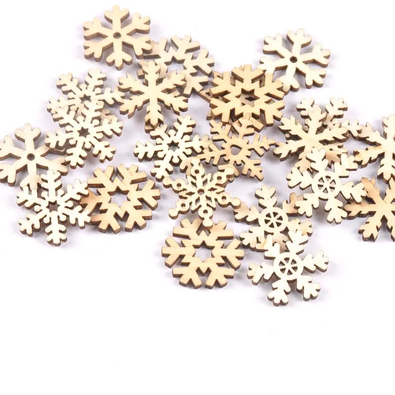 50pcs mix christmas snowflake pattern legno naturale Scrapbooking Carft per la decorazione domestica abbellimento fai da te 24mm MT1873