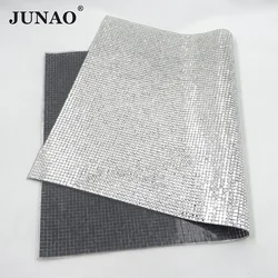 JUNAO 24x40 cm Maglia di cristallo trasparente Hotfix Strass Trim Pietre di vetro quadrate Applique Hot Fix Foglio di tessuto di cristallo per gioielli