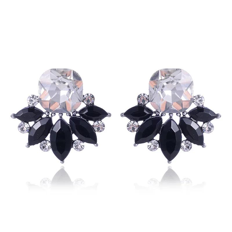 LUBOV Beautiful Multiple Colors Crystal Flower Stud Earrings Rhinestone Colorful Crystal Piercing Earrings Women Christmas Party