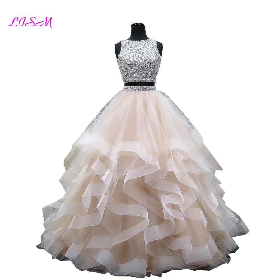 หรูหราคริสตัล2ชิ้น Ball ชุด Quinceanera O-Neck ลูกปัดเปิดกลับประกวดชุดยาวชั้น Organza หวาน16ชุด