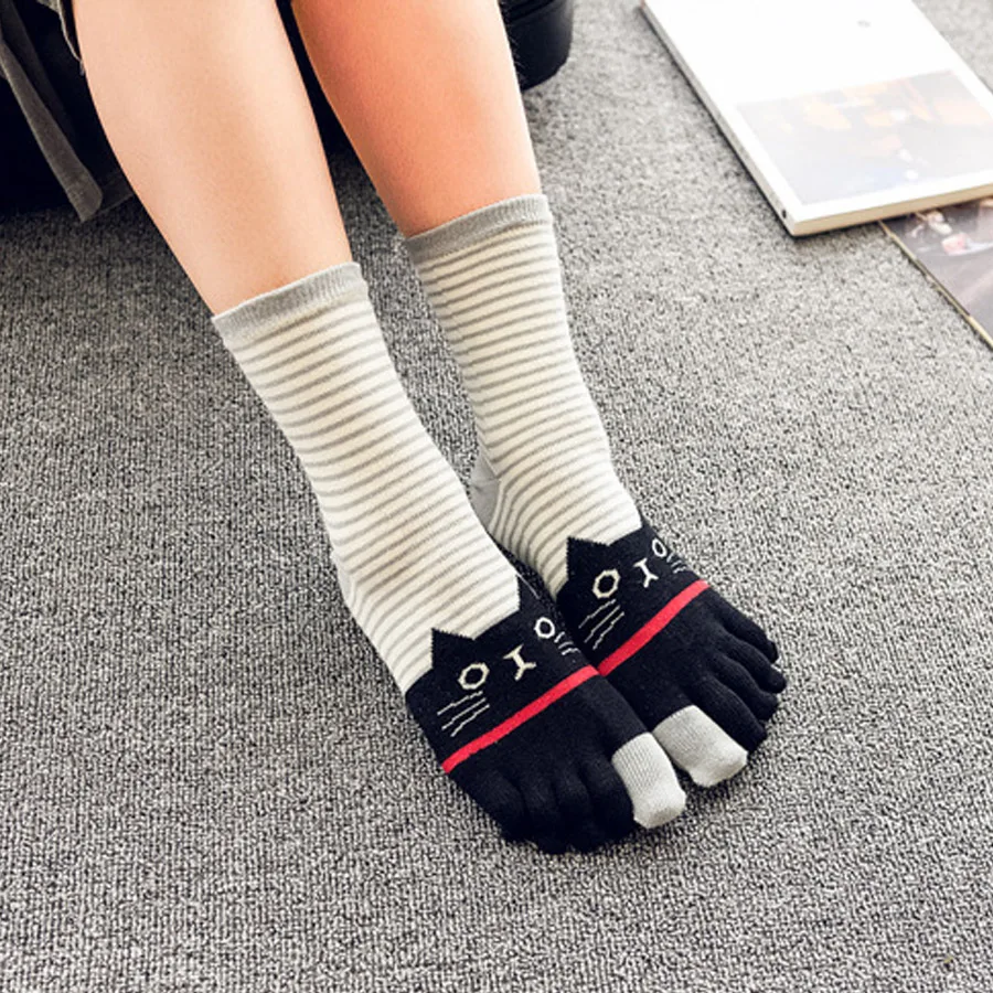 5 Pairs Women Toe Short Socks Cotton Striped Cat Cute Young Casual Sweat-Absorbing Breathable 5 Finger Harajuku Happy Socks