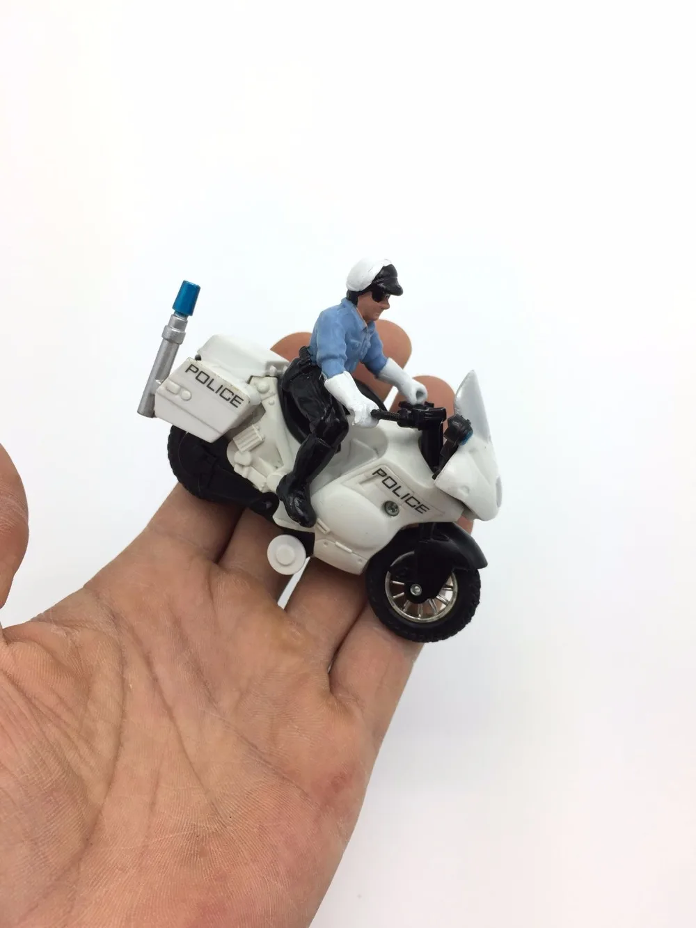 eco-friendly plastic model motorcycle  with  cop on it  ,initial  motor  cycle