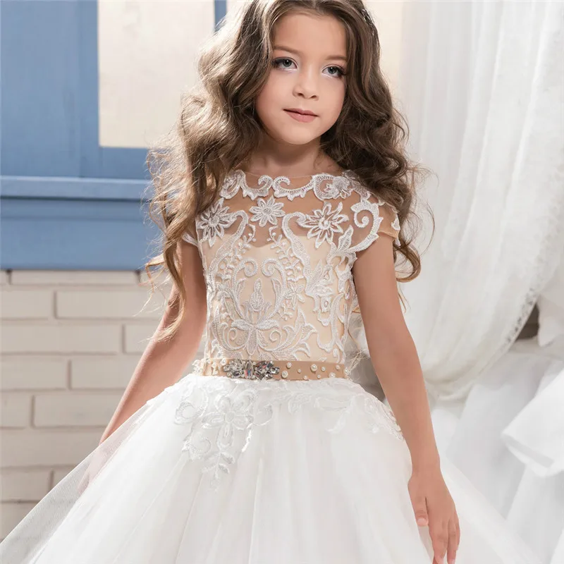 Lovely Long Sleeve Flower Girl Dresses for Weddings Sheer Neck Lace Ball Gown Little Girls First Communion Pageant Gowns