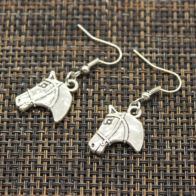 New Fashion Handmade Running Horse Walking Steed Pendants Silver Color Earrings For Womens Style